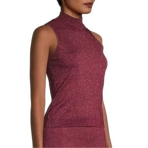 Sleeveless turtleneck (Size M)